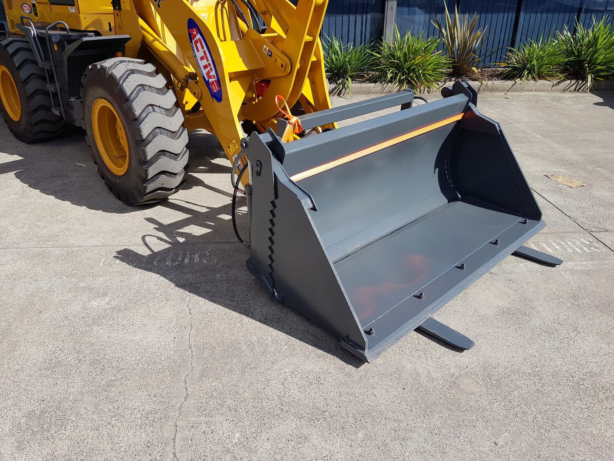 5T AL916C 105HP WHEEL LOADER WITH Q/H INC GP BUCKET, PALLET FORKS, 4